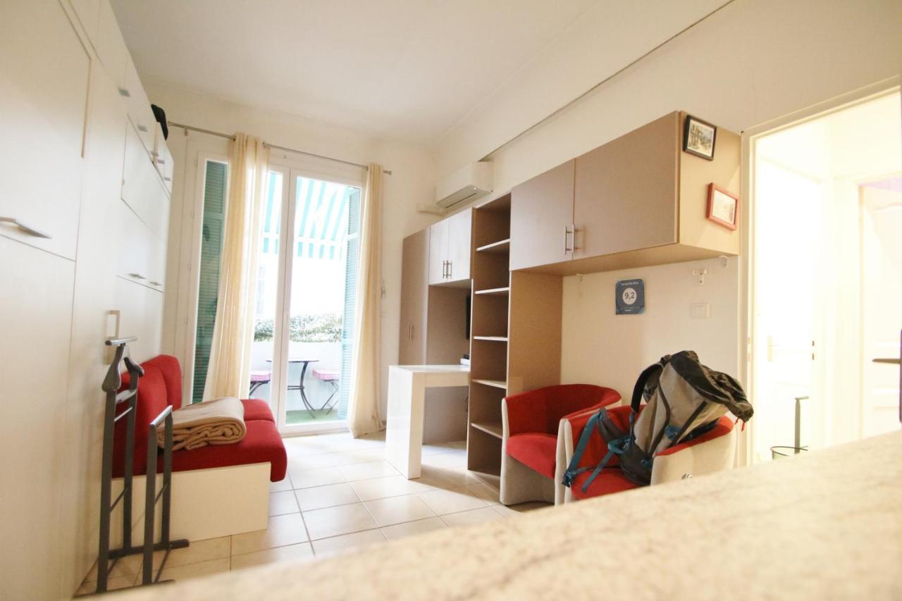 Comté de Nice Centre Extérieur photo