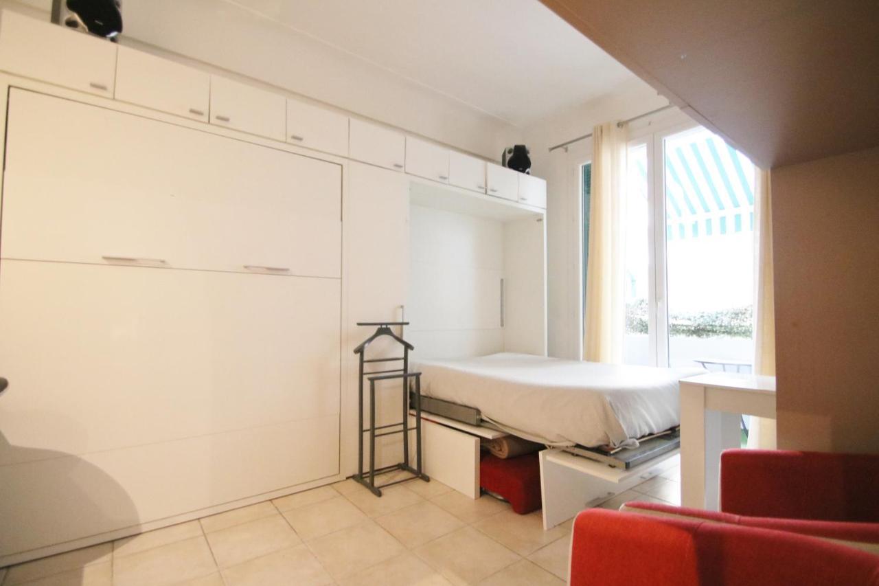 Comté de Nice Centre Extérieur photo